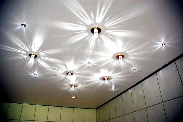 Современные светильники в натяжном потолке - какие выбрать?