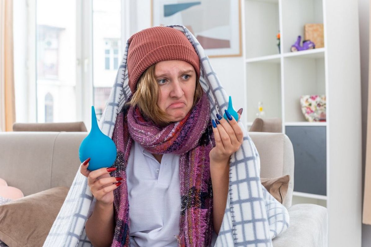 Основные симптомы акклиматизации и простуды во время отпуска. Как их избежать?